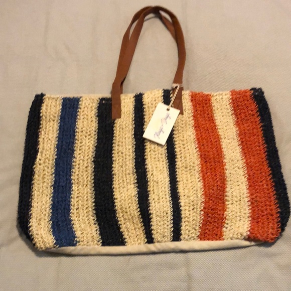 *Beachly weekend bag 💼 - Picture 1 of 6